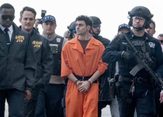 हेल्थकेयर सिइओ हत्याको आरोपीलाई संघीय अदालतको पनि अभियोग, पुष्टि भए मृत्युदण्डसम्मको सजाय हुने